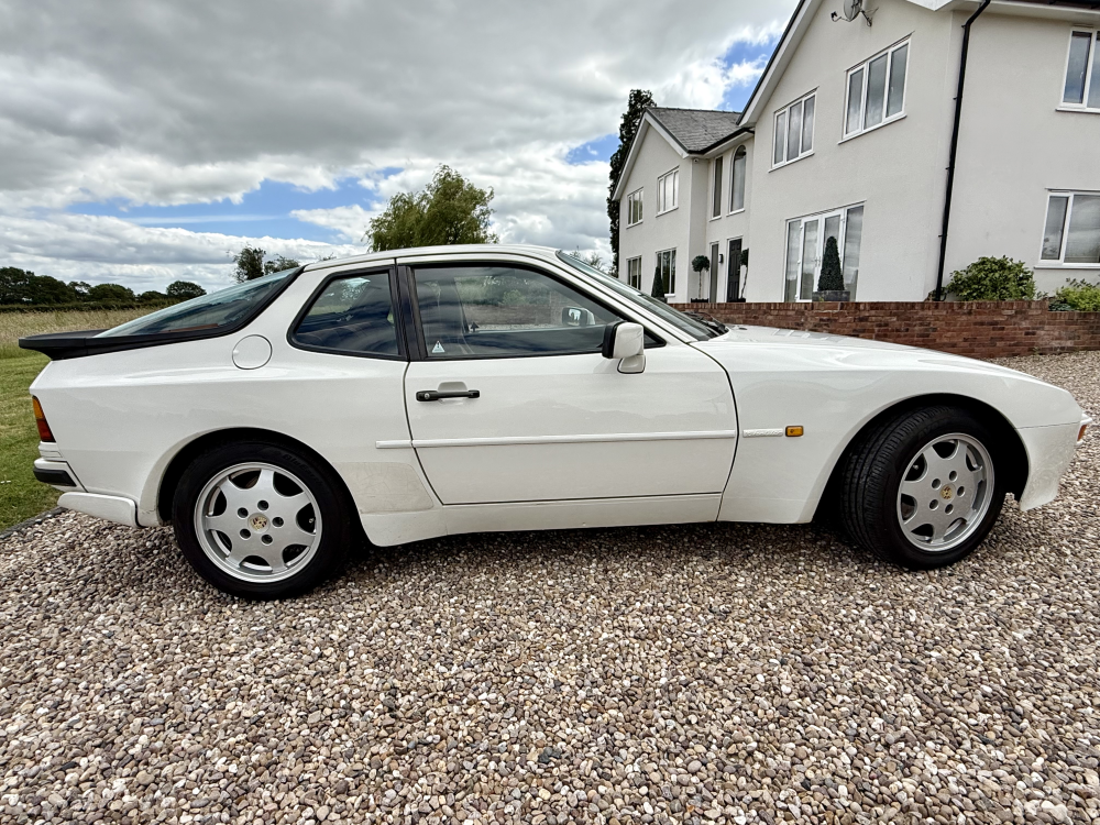 944 S