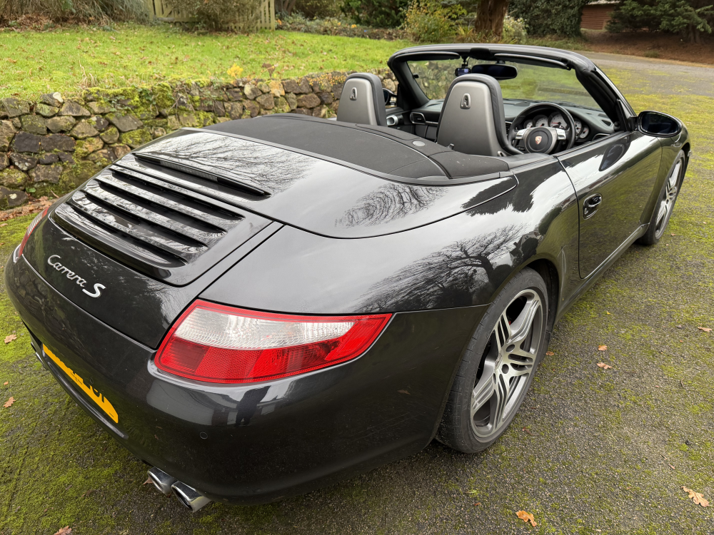 911 (997) Carrera 2S