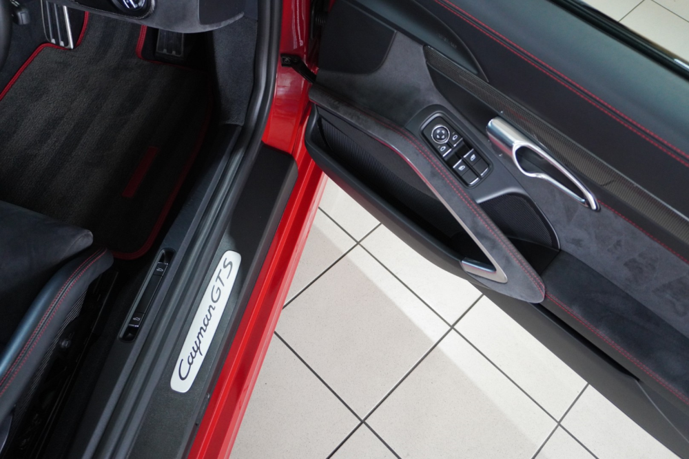 2521   Cayman GTS (19)