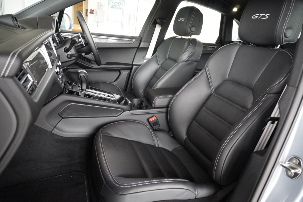 267801   Macan GTS (9)