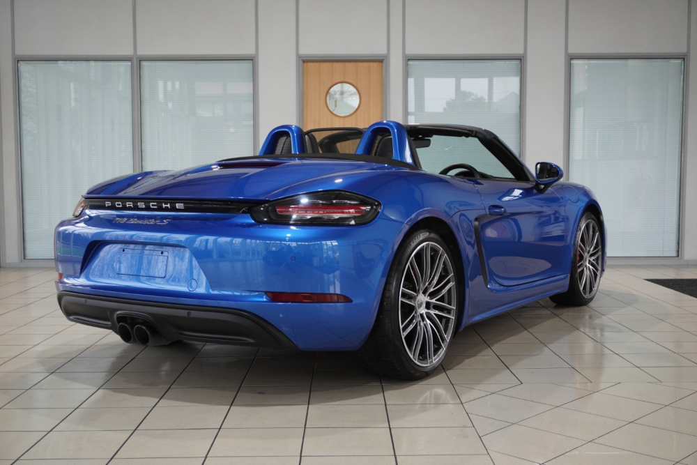2627   718 Boxster (33)