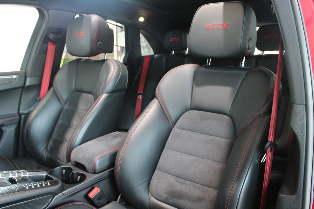 2638 Macan GTS (26)