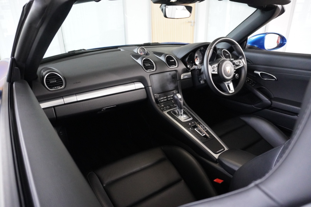 2627   718 Boxster (15)