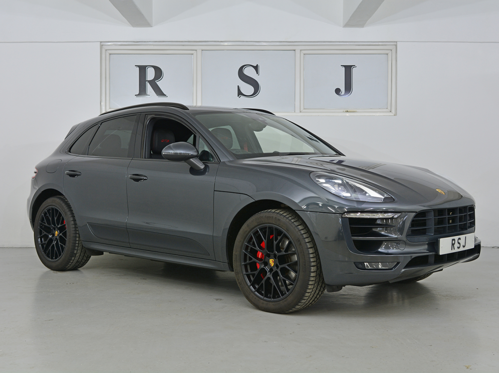 Macan GTS