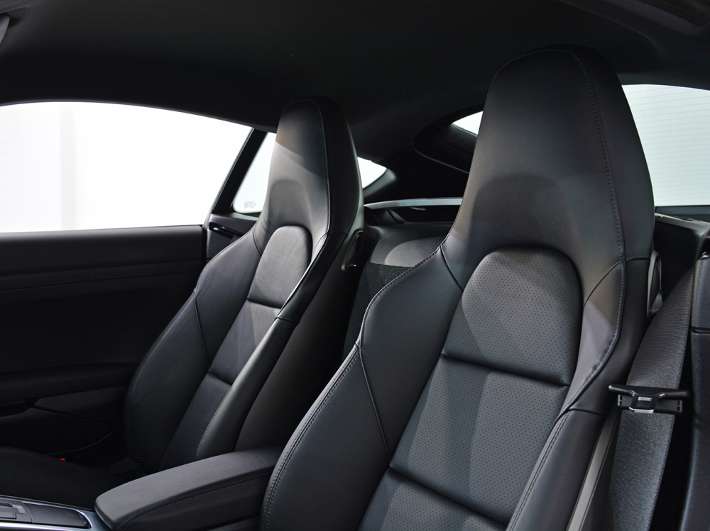 Cayman 718