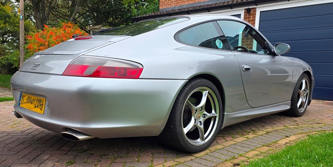 911 (996) 40th Ann Coupe