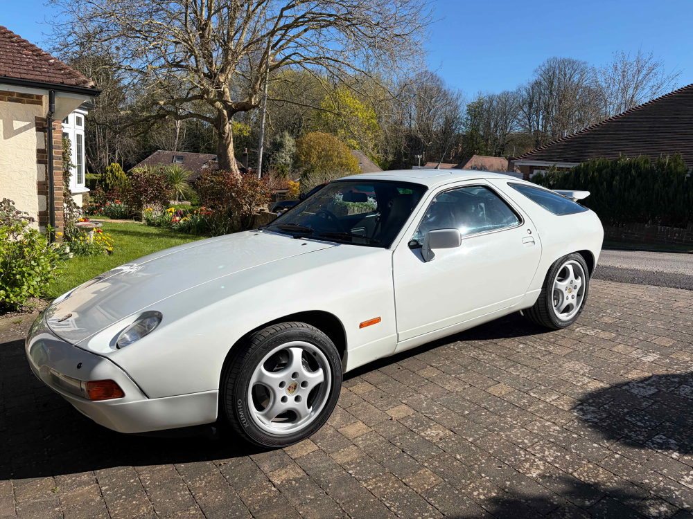 928