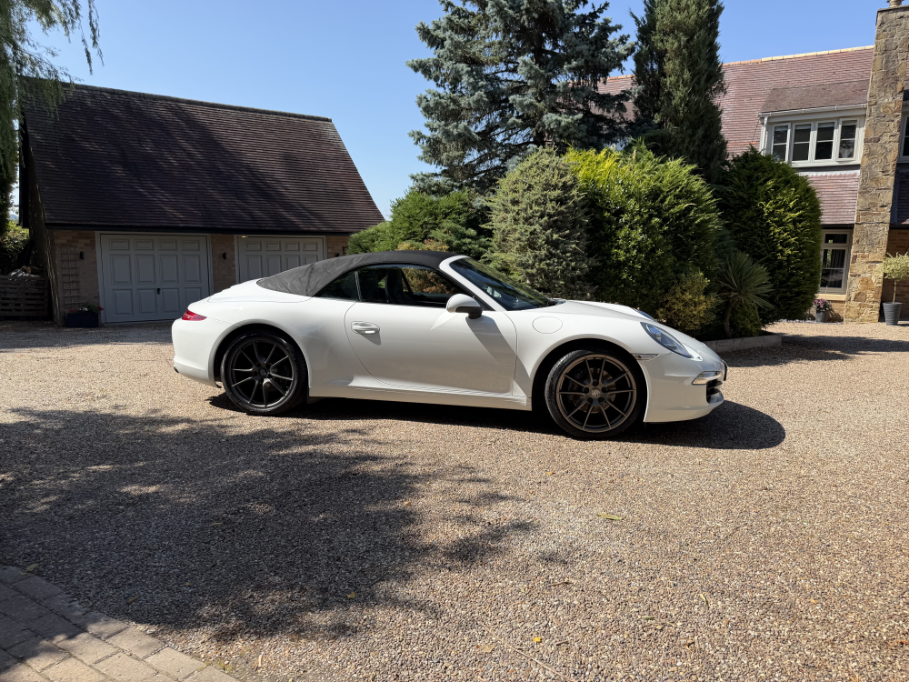 911 (991) Carrera