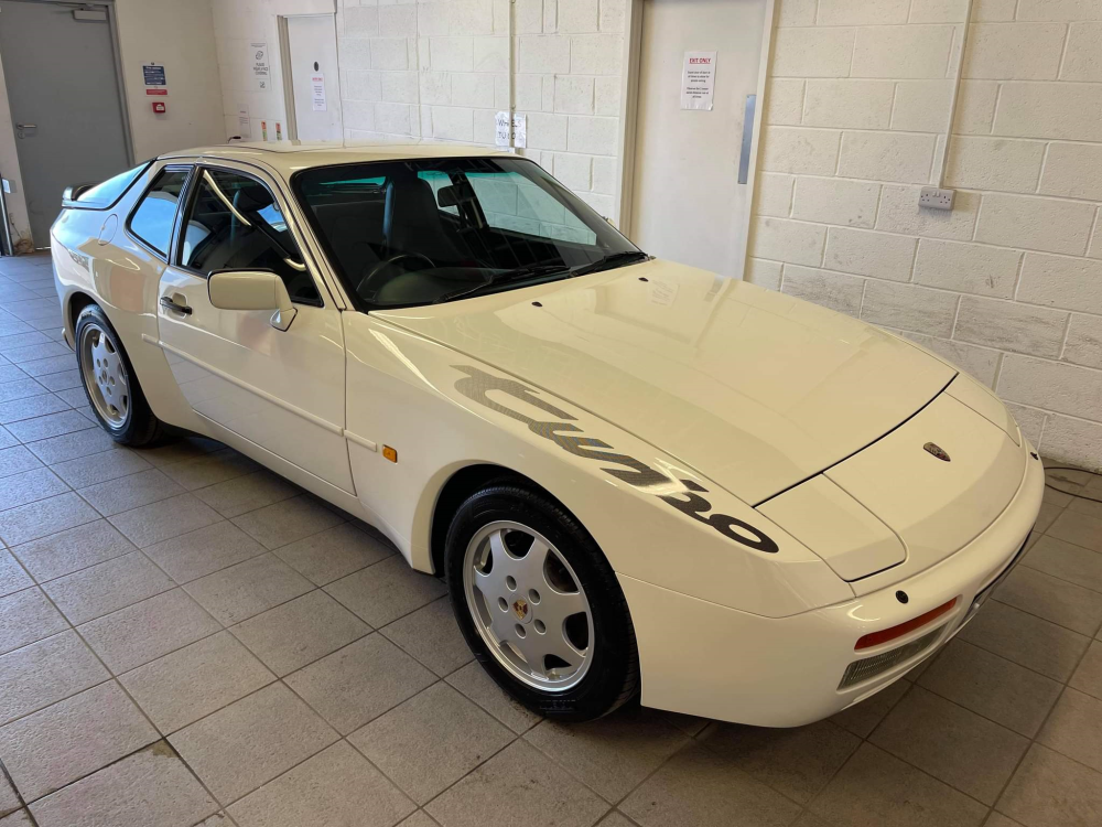 944 Turbo