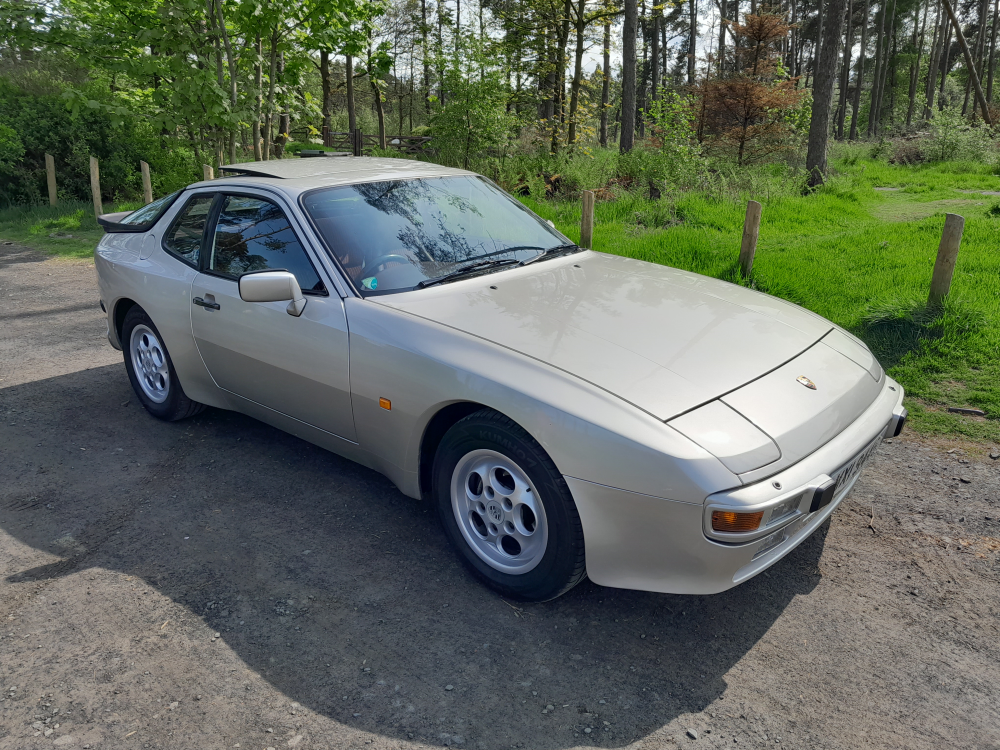 944 S