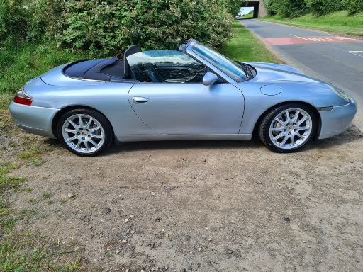 911 (996) C4 Cab