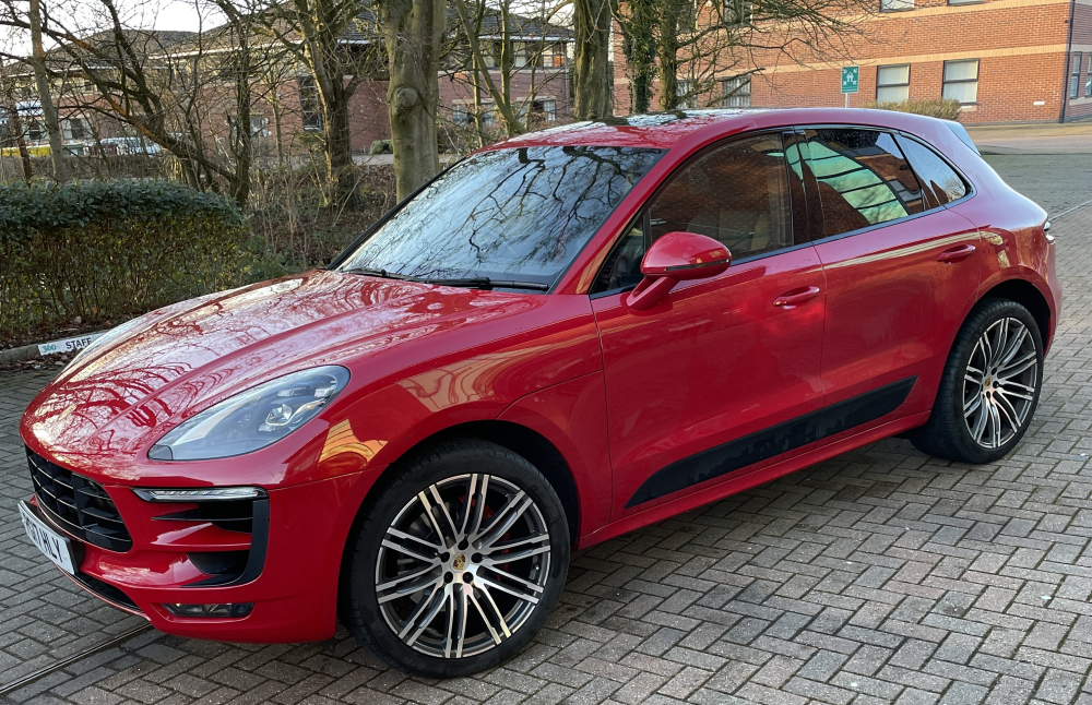 Macan GTS