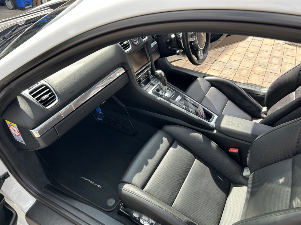 Cayman Interior 2
