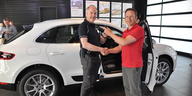 Macan 'S' Drive-away
