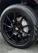 porsche_centre_cap1.jpg