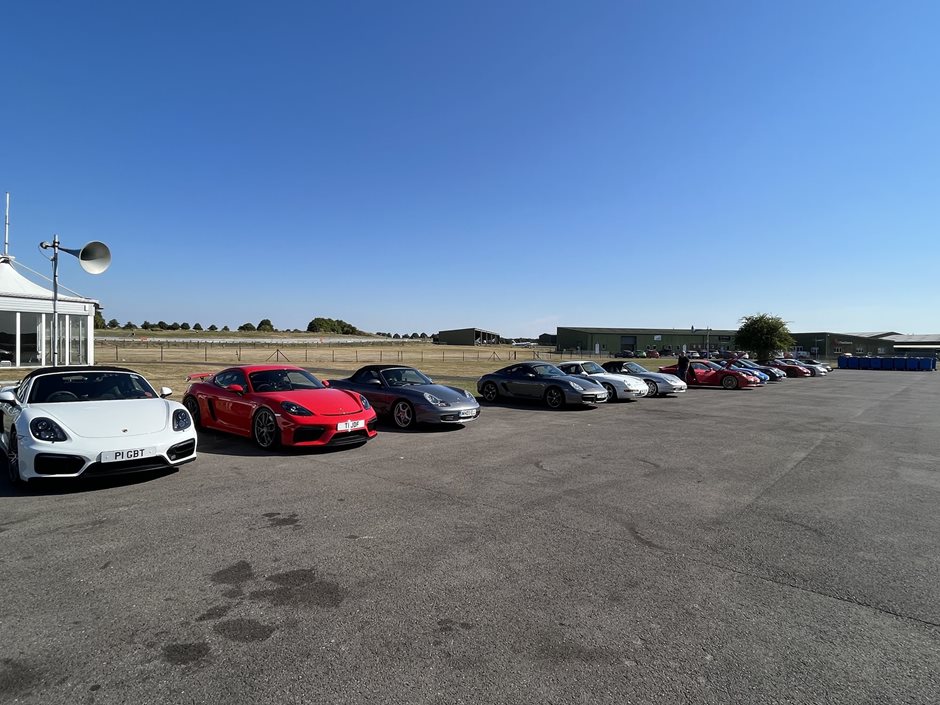 Photo 4 from the 2022 July 29th - R29 Thruxton Driving Day gallery
