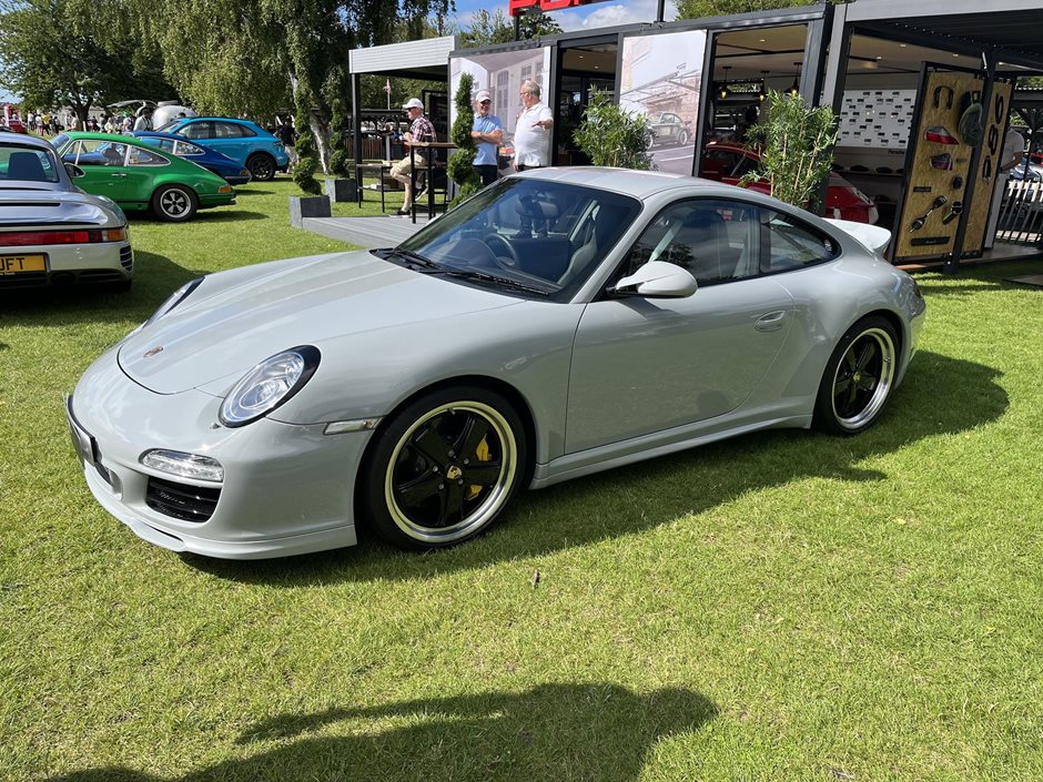 Photo 1 from the 2022 July 9th Flat6 at Goodwood Motor Circuit gallery