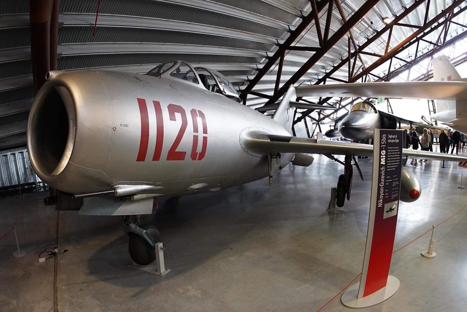 Photo 35 from the 992 Register Porsche Wolverhampton and RAF Cosford - April 2024 gallery
