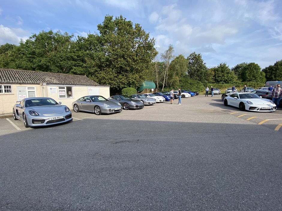 Photo 8 from the 2021 Sept 12th - R29 Monthly Meet @ Fairoaks Airport gallery