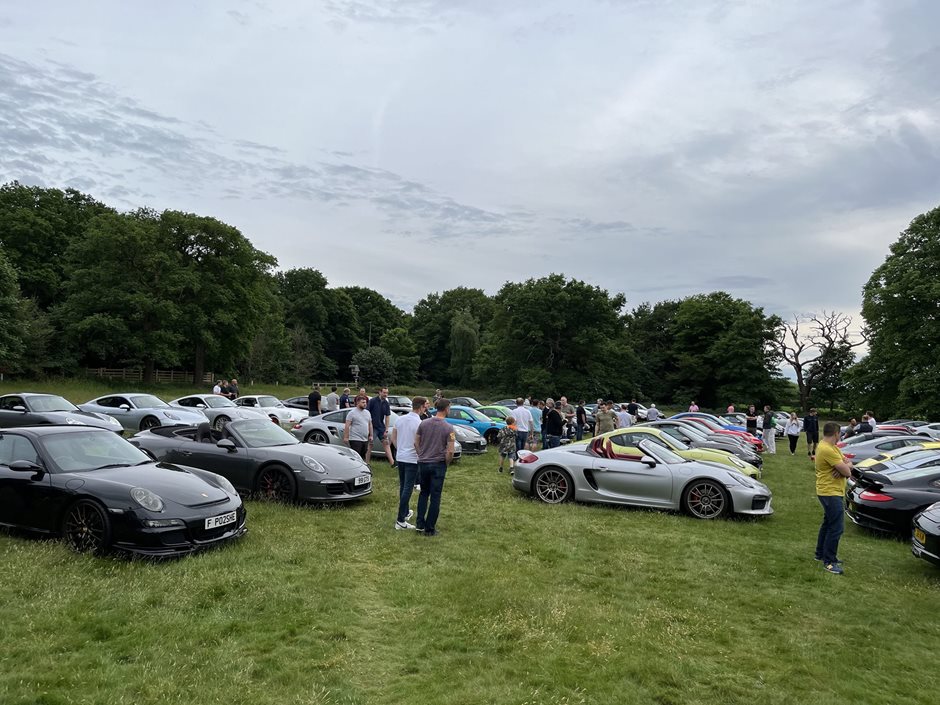 Photo 9 from the 2022 May 18th @Porsche 911UK meet at The Fairmile gallery