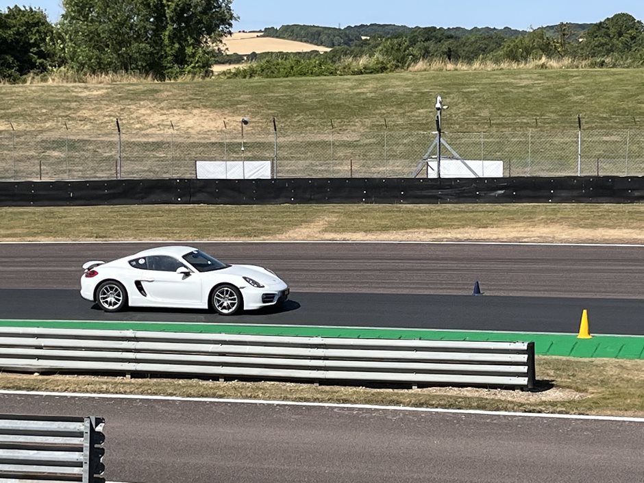 Photo 16 from the 2022 July 29th - R29 Thruxton Driving Day gallery
