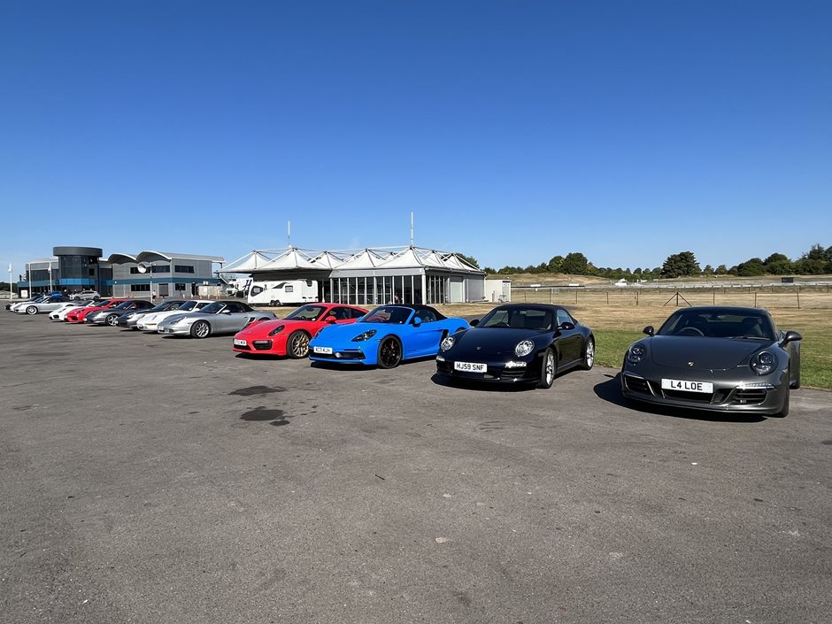 Photo 6 from the 2022 July 29th - R29 Thruxton Driving Day gallery
