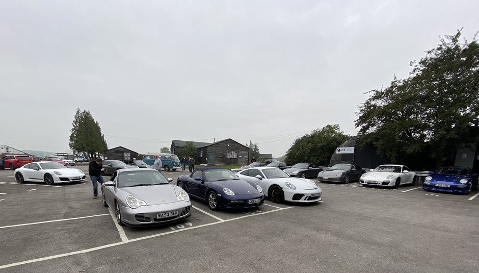 Photo 9 from the 2021 Oct 10th - R29 Monthly Meet @ Redhill Aerodrome gallery