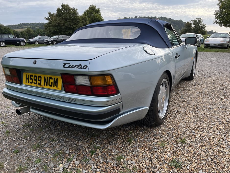 Photo 3 from the 2022 Sept 4th - Dorking Coffee & Cars @ Denbies gallery