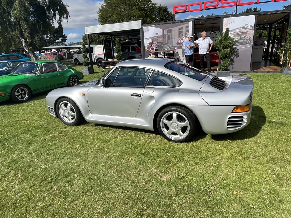 Photo 2 from the 2022 July 9th Flat6 at Goodwood Motor Circuit gallery