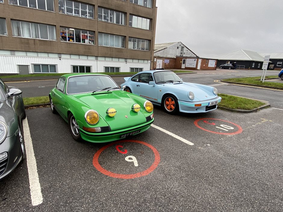Photo 6 from the 2021 Dec 12th - R29 Meet at Redhill Aerodrome gallery