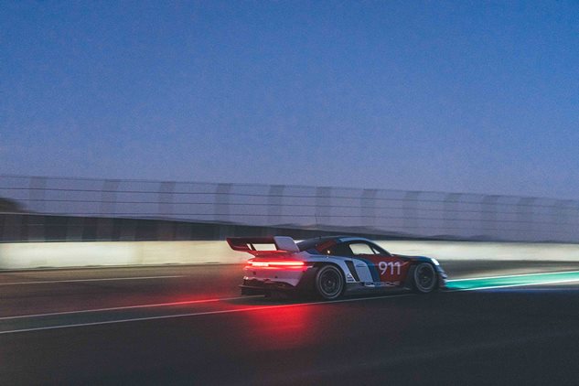 Meet the new 911 GT3 R rennsport