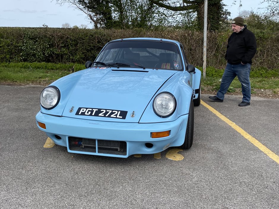 Photo 18 from the 2022 April 10th - R29 meet at Redhill Aerodrome gallery