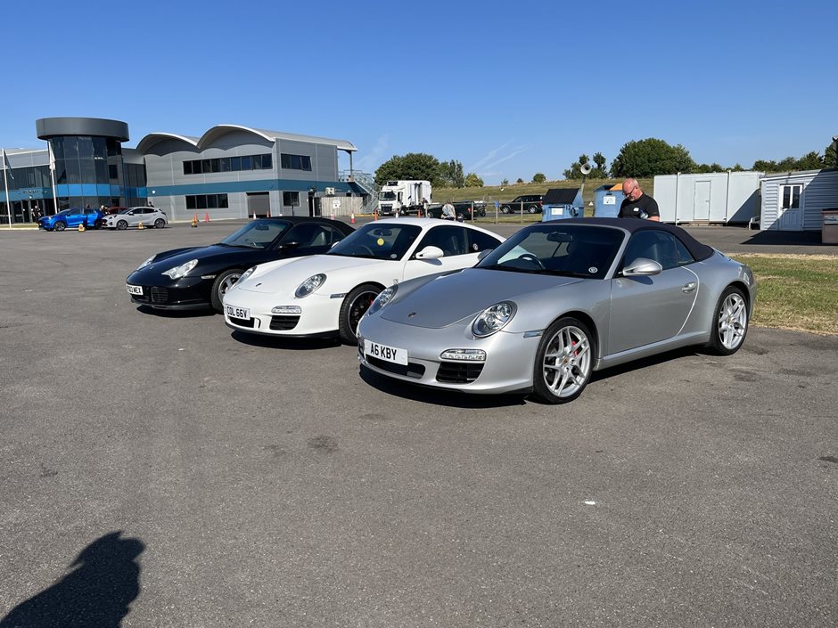 Photo 3 from the 2022 July 29th - R29 Thruxton Driving Day gallery