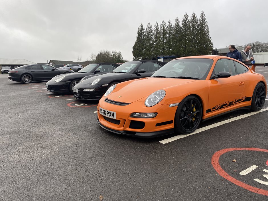 Photo 3 from the 2021 Dec 12th - R29 Meet at Redhill Aerodrome gallery
