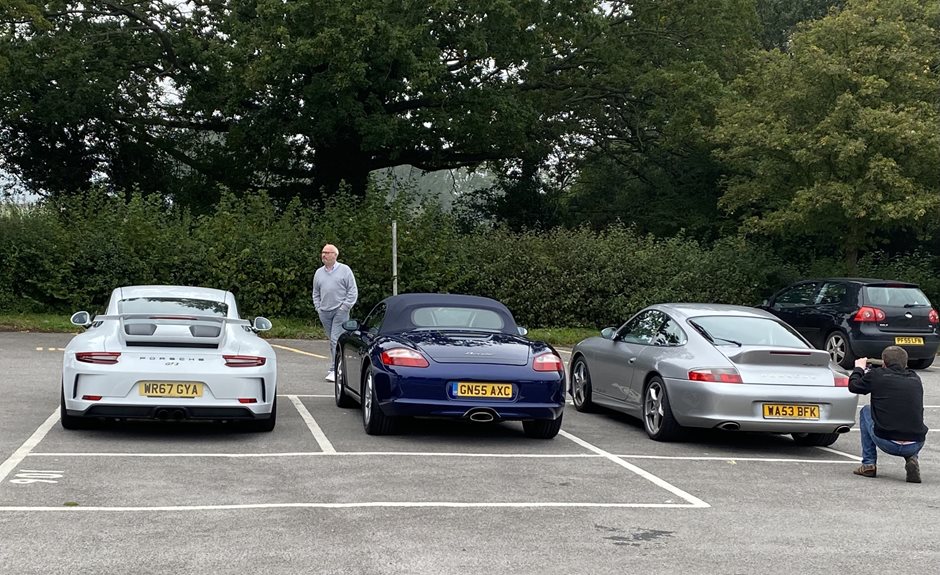 Photo 2 from the 2021 Oct 10th - R29 Monthly Meet @ Redhill Aerodrome gallery