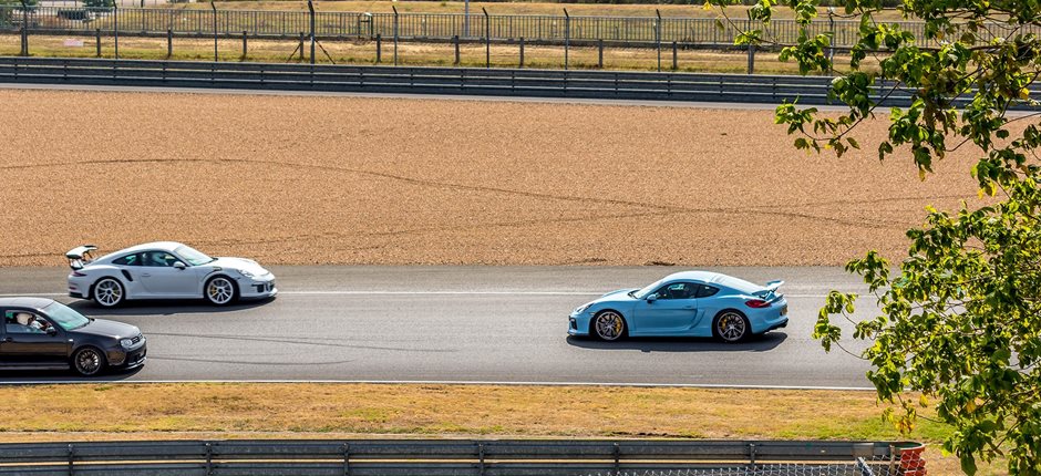 Photo 2 from the 2019 Le Mans trackday gallery