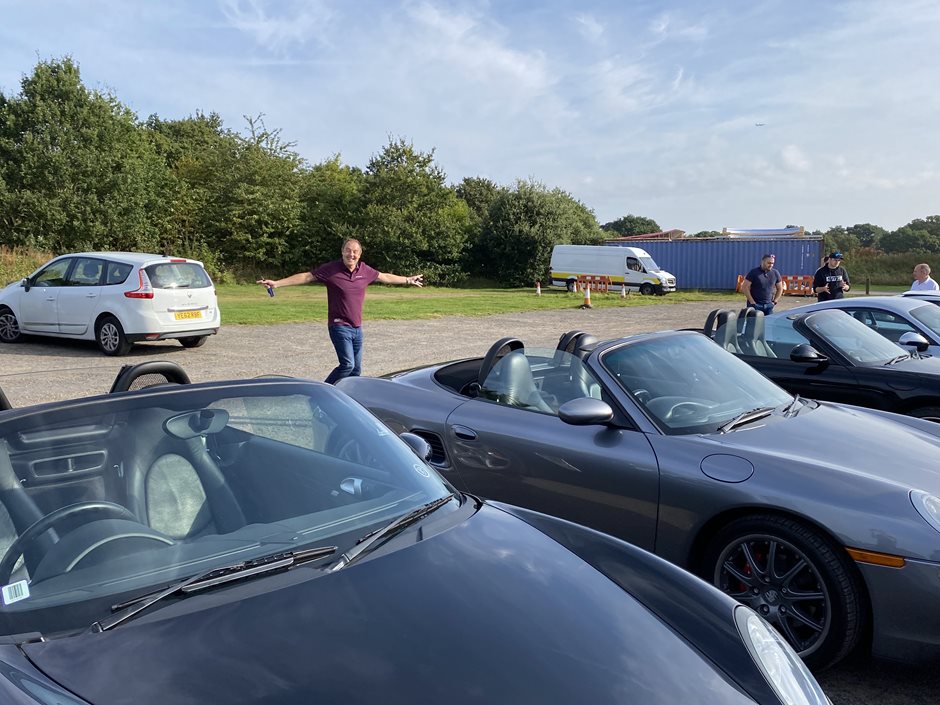 Photo 6 from the 2021 Sept 12th - R29 Monthly Meet @ Fairoaks Airport gallery