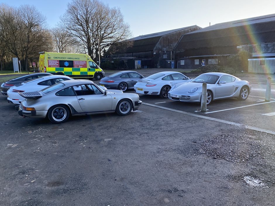 Photo 3 from the 2022 January 9th - R29 Meet at Fairoaks Airport gallery
