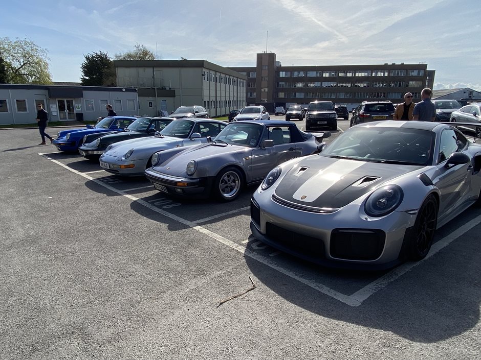 Photo 5 from the 2022 April 10th - R29 meet at Redhill Aerodrome gallery