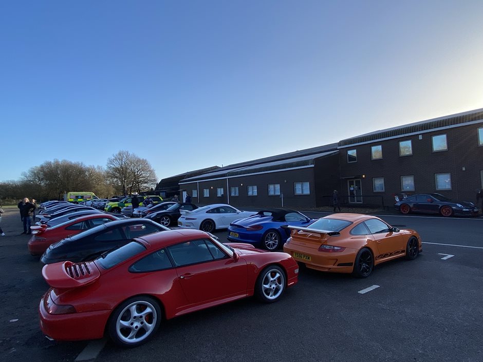 Photo 14 from the 2022 January 9th - R29 Meet at Fairoaks Airport gallery