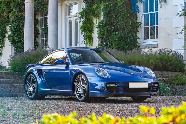 More than 2,000 Porsche 911s sold on Collecting Cars
