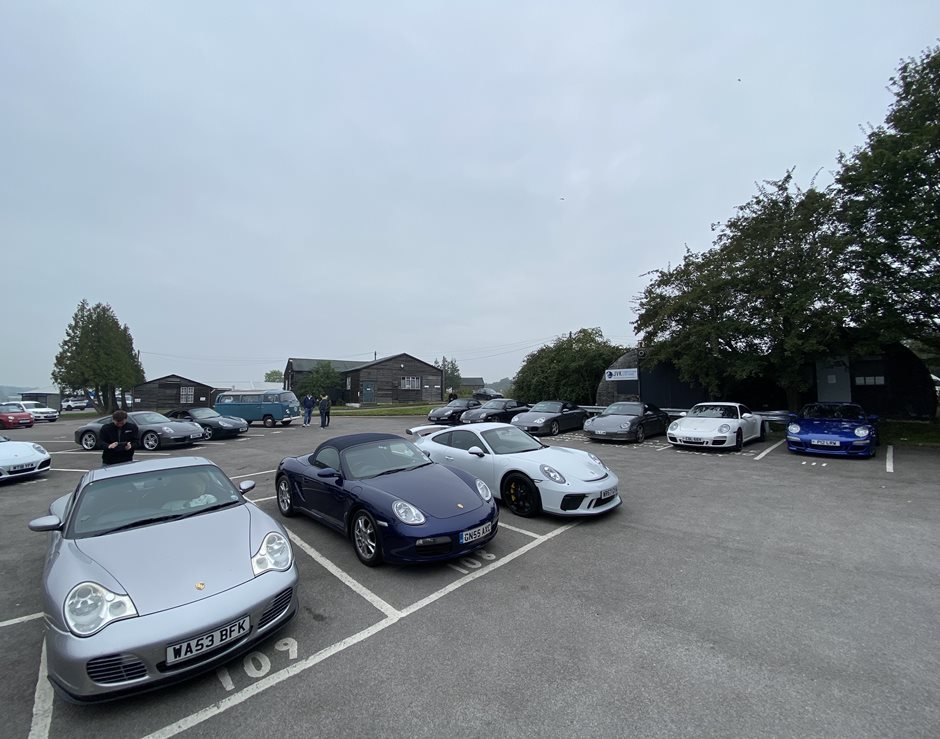 Photo 10 from the 2021 Oct 10th - R29 Monthly Meet @ Redhill Aerodrome gallery