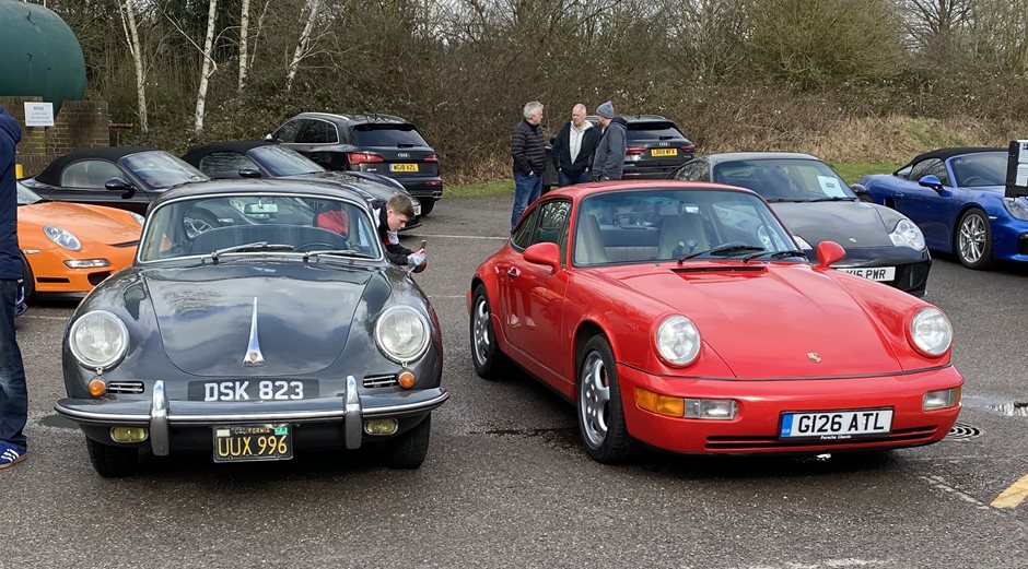 Photo 2 from the 2022 March 13th - R29 meet at Fairoaks Airport gallery