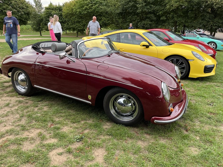 Photo 13 from the 2022 Sept 4th - Dorking Coffee & Cars @ Denbies gallery