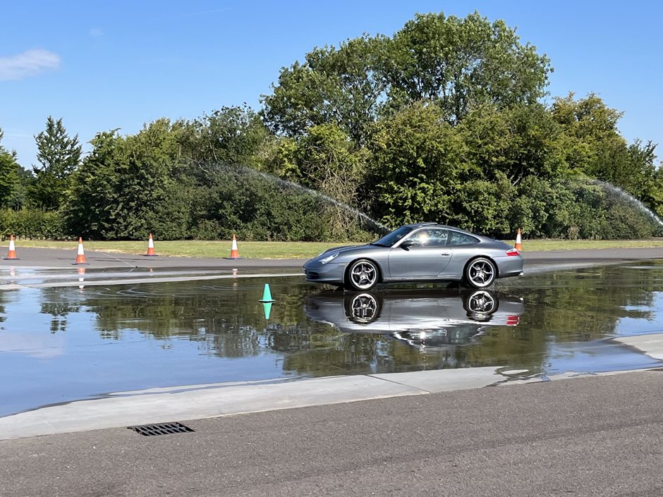 Photo 8 from the 2022 July 29th - R29 Thruxton Driving Day gallery