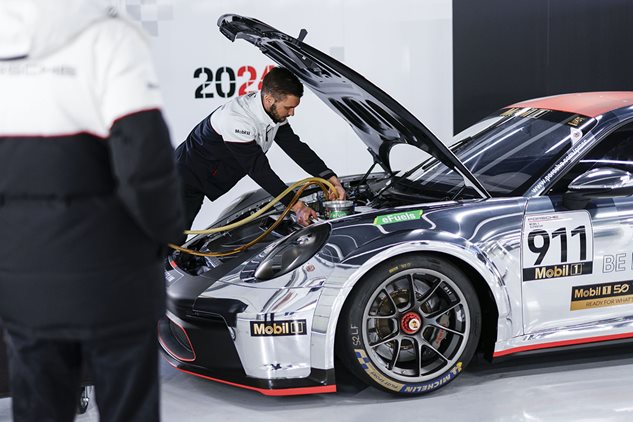 eFuel makes its debut in the Porsche Supercup