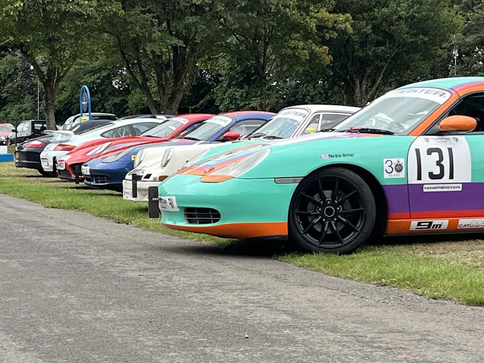 Castle-Combe-line-up.jpeg