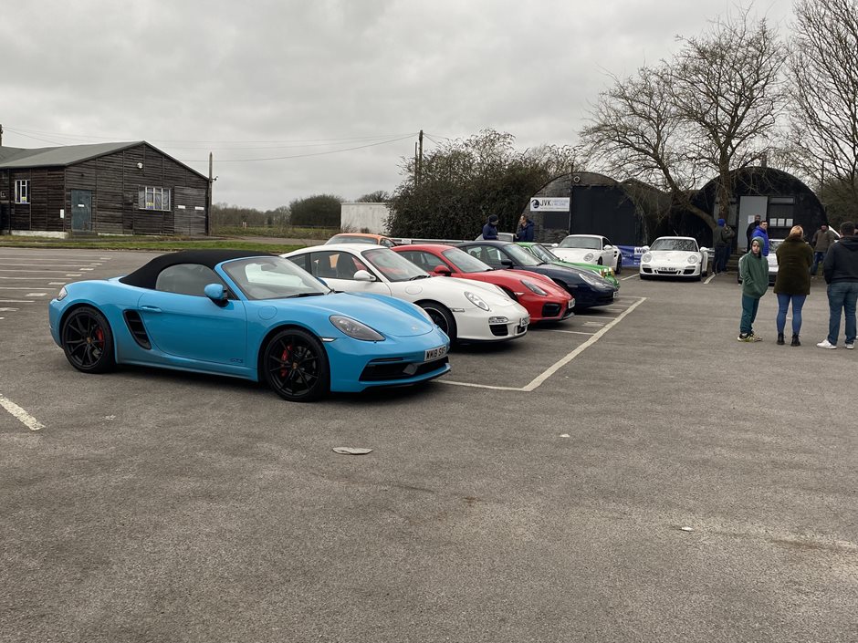 Photo 9 from the 2022 February 13th - R29 Monthly Meet at Redhill Aerodrome gallery