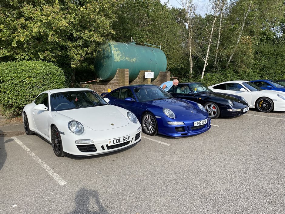 Photo 11 from the 2021 Sept 12th - R29 Monthly Meet @ Fairoaks Airport gallery