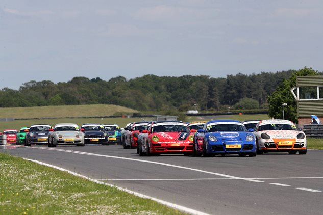 Morris and Clark win at sweltering Snetterton